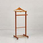 1100 7456 VALET STAND